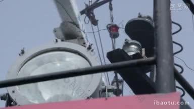 商业渔船驾驶室的<strong>雷达</strong>